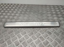 KIA Sorento Copertura del rivestimento del sottoporta anteriore 858863E000