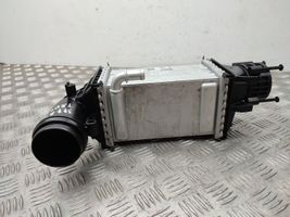 Volkswagen T-Roc Chłodnica powietrza doładowującego / Intercooler 04E145785E