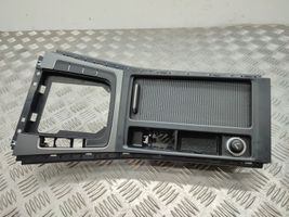 Volkswagen Golf VII Cup holder front 