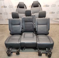 Land Rover Discovery 3 - LR3 Conjunto de molduras de la puertas y los asientos 