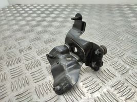 Nissan 370Z Supporto pompa ABS 