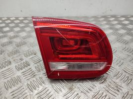 Volkswagen Eos Lampy tylnej klapy bagażnika 1Q0945093AC