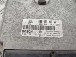 Volkswagen New Beetle Variklio valdymo blokas 0281001732