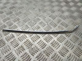 Volkswagen PASSAT B7 Grille calandre supérieure de pare-chocs avant 3AA853651A