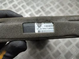 Audi A4 S4 B8 8K Sähköinen ohjaamon lämmittimen säteilylämmitin 8K0819011