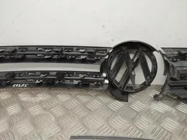 Volkswagen Tiguan Maskownica / Grill / Atrapa górna chłodnicy 5N0853767H