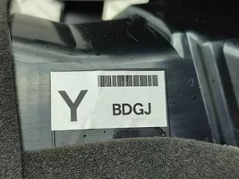 Mazda 3 Rivestimento del pannello BDGF64914