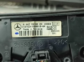 Mercedes-Benz Vito Viano W447 Moldura del panel (Usadas) A4476891337