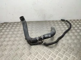 Toyota RAV 4 (XA40) Moottorin vesijäähdytyksen putki/letku 