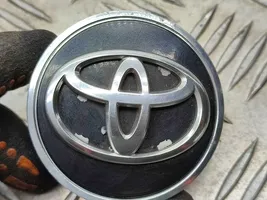 Toyota RAV 4 (XA40) Original wheel cap 