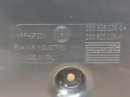 Volkswagen Taigo Protezione anti spruzzi/sottoscocca del motore 2Q0825236G