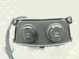 KIA Sportage Connecteur/prise USB 84638F1201