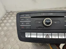 Mercedes-Benz A W176 Radio/CD/DVD/GPS-pääyksikkö A2469002718