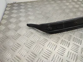 Citroen C4 II Picasso Rivestimento dell’estremità del parafango 9676660780