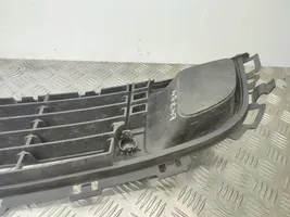 Citroen C5 Etupuskurin alempi jäähdytinsäleikkö 9681052677