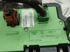 Citroen C5 Connettore plug in AUX 96638354XT