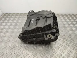 Opel Vivaro Air filter box 8200467321