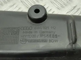 Audi A4 S4 B9 Panel wykończeniowy błotnika 8W0821112