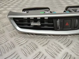 Nissan Qashqai Grille d'aération centrale 687504EA0B