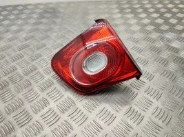 Volkswagen Tiguan Lampy tylnej klapy bagażnika 5N0945093B