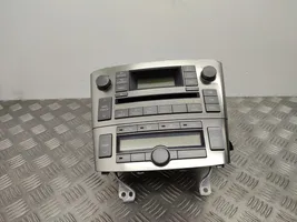 Toyota Avensis T250 Unité principale radio / CD / DVD / GPS 8612005120