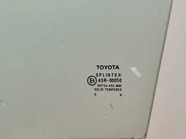 Toyota Avensis T250 Vitre de fenêtre porte avant (4 portes) 43R00050