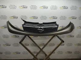 Opel Vivaro Front bumper upper radiator grill 