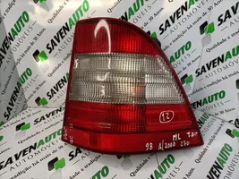 Mercedes-Benz ML W163 Lampy tylnej klapy bagażnika 