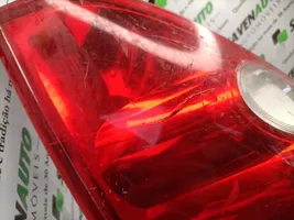 Mazda 5 Задний фонарь в крышке 
