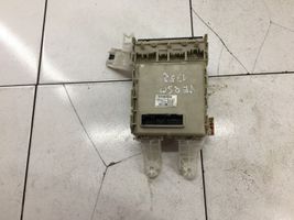 Toyota Verso Module de fusibles 827300F051