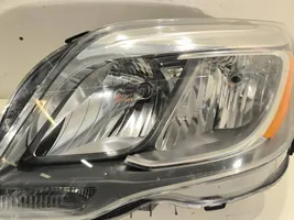 Mercedes-Benz GLK (X204) Lampa przednia A2048201339