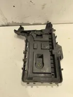 Volkswagen Golf V Boîte de batterie 1KM915333