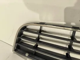 Volkswagen Golf V Etupuskurin alempi jäähdytinsäleikkö 1K0853877C