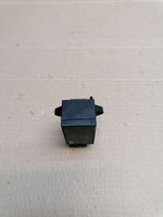 Volkswagen Phaeton Seat heating relay 7L0959772D