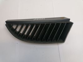 Mitsubishi Colt CZ3 Grille calandre supérieure de pare-chocs avant MN127774