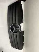 Mercedes-Benz Vaneo W414 Etupuskurin ylempi jäähdytinsäleikkö A4148800085