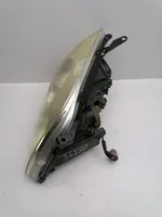 Toyota Avensis T250 Lampa przednia 0821211F3R