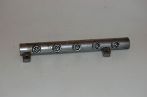 Opel Vivaro Fuel main line pipe 175210542R