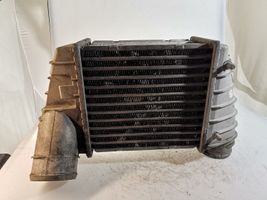 Audi TT Mk1 Välijäähdyttimen jäähdytin 8L9145806B