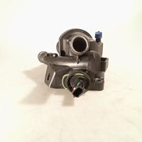 Renault Master III Boîtier de thermostat 110604371R