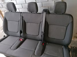 Renault Trafic III (X82) Fotele tylne trzeciego rzędu 