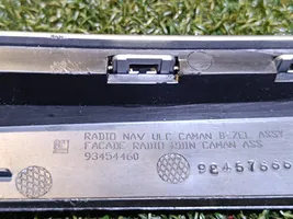 Renault Trafic III (X82) Radion/GPS-laitteen pääyksikön kehys 682604006R