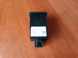 Mercedes-Benz Citan II USB-pistokeliitin A2478207802