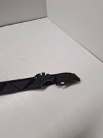 BMW 2 F45 Staffa del pannello di supporto del radiatore 7347596