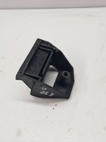 BMW 7 E38 Staffa di montaggio del radiatore 17111737706