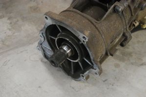 BMW X3 E83 Mechaninė 6 pavarų dėžė 1069401058