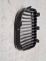 BMW 1 E82 E88 Grille calandre supérieure de pare-chocs avant 7179655