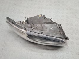 BMW 1 E82 E88 Lampa przednia 7193388