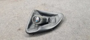 BMW 1 E81 E87 Perilla/embellecedor de cuero de la palanca de cambios 8037304