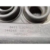 BMW 1 F20 F21 Autres pièces compartiment moteur 9207093